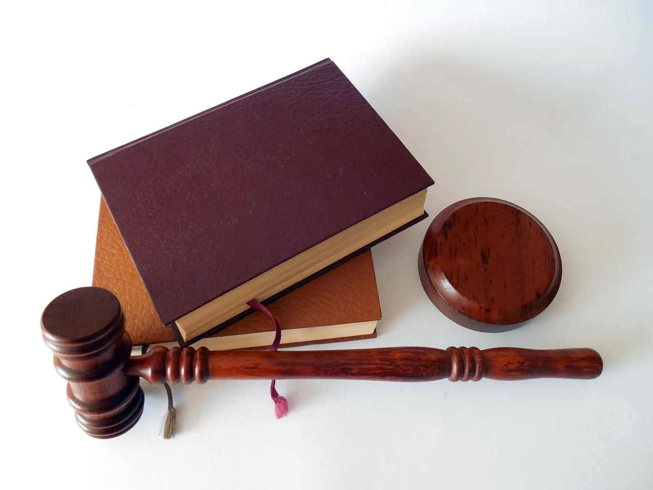 hammer, books, law, dish, lawyer, paragraphs, regulation, court of justice, a book, §, code, law books, judge, order, paragraph, rule, disposal, auction, law, law, law, law, law, lawyer, lawyer, lawyer. Celebrity child support in California: what a public order shows and what it hides